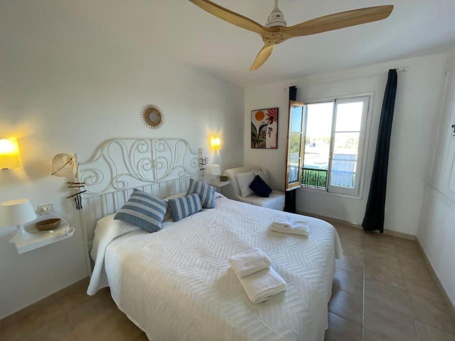 Algaiarens Apto Con Piscina Y Junto A La Playa 卡拉恩·布拉内斯 外观 照片